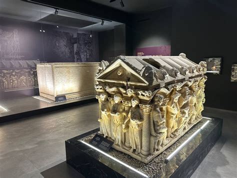 La Sarcophage d'İznik en Style Antique !